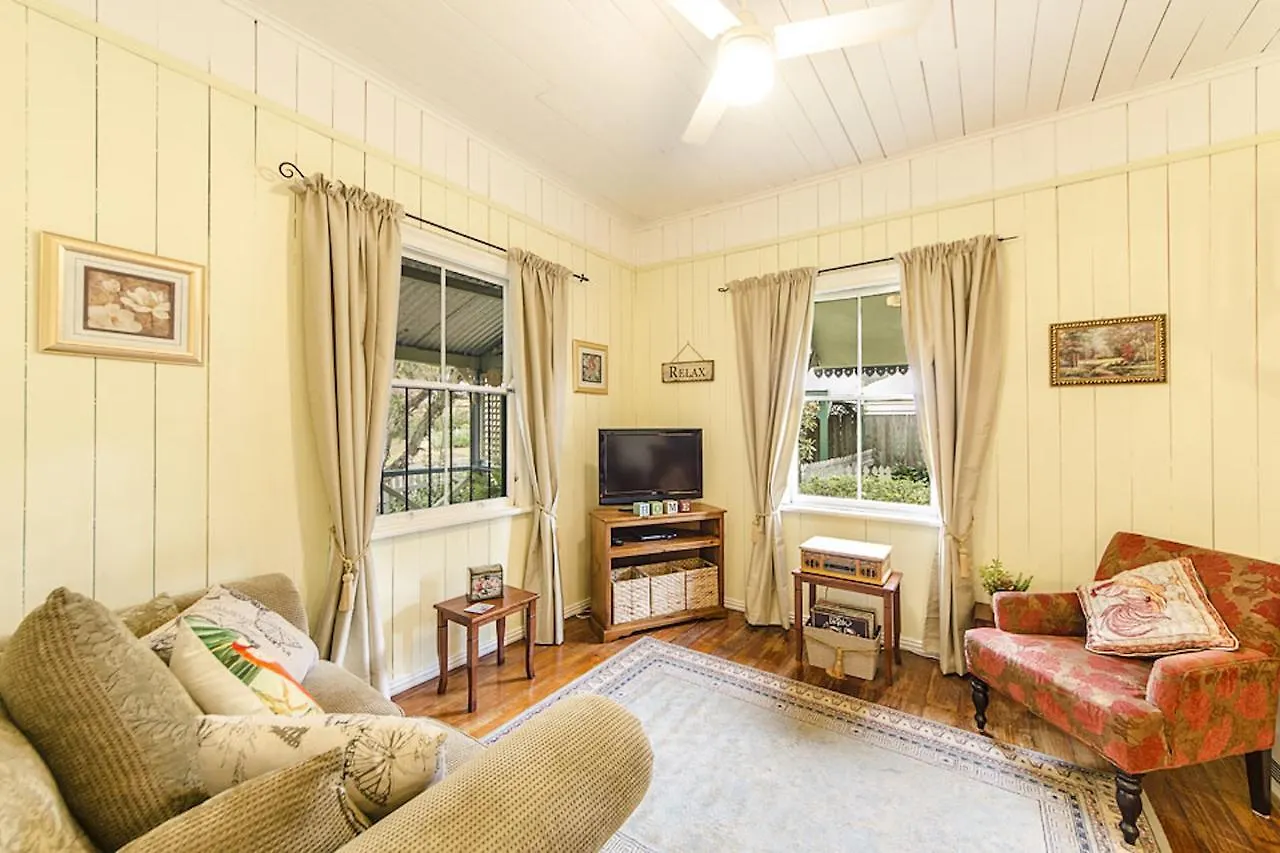 Banksia Cottage - Pet Friendly Getaway Toowoomba