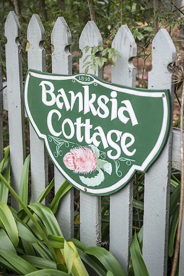 Banksia Cottage - Pet Friendly Getaway Toowoomba 0*,