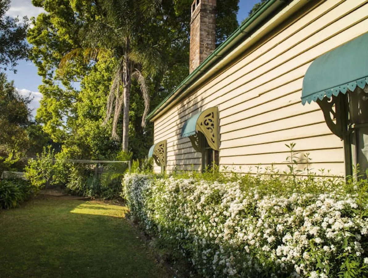 Banksia Cottage - Pet Friendly Getaway Toowoomba