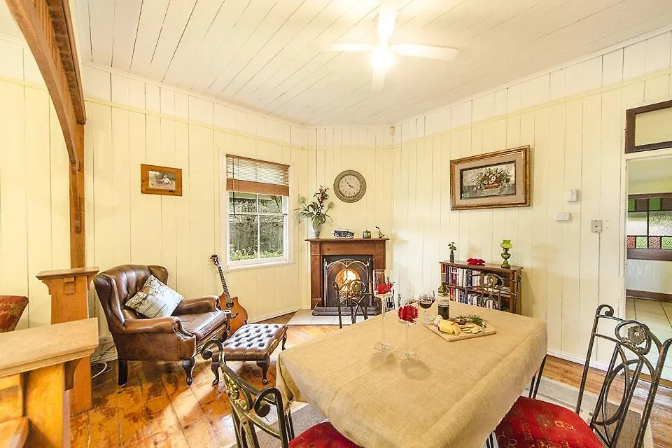 Holiday home Banksia Cottage - Pet Friendly Getaway Toowoomba